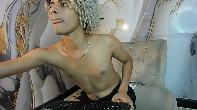 Snapshot of Victor_LatinBoy chatting on December 2025 07:00:01 PM Victor LatinBoy online show from December 2025 07:00:01 PM