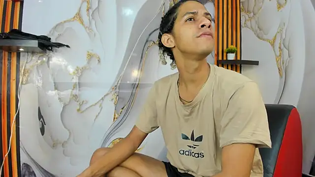 Snapshot of Victor_LatinBoy chatting on January 2026 12:08:02 PM Victor LatinBoy online show from January 2026 12:08:02 PM