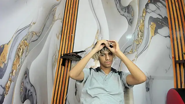 Snapshot of Victor_LatinBoy chatting on January 2026 12:32:02 PM Victor LatinBoy online show from January 2026 12:32:02 PM