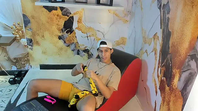 Snapshot of Victor_LatinBoy chatting on February 2026 03:11:01 AM Victor LatinBoy online show from February 2026 03:11:01 AM