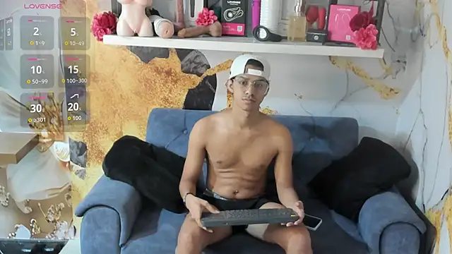 Snapshot of Victor_LatinBoy chatting on February 2026 02:56:01 AM Victor LatinBoy online show from February 2026 02:56:01 AM