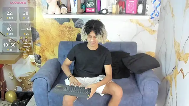 Snapshot of Victor_LatinBoy chatting on February 2026 04:22:02 AM Victor LatinBoy online show from February 2026 04:22:02 AM