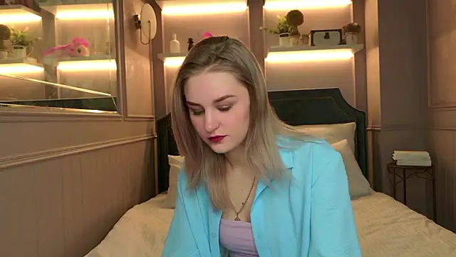 Molly Voss online show from January 2026 03:49:02 PM