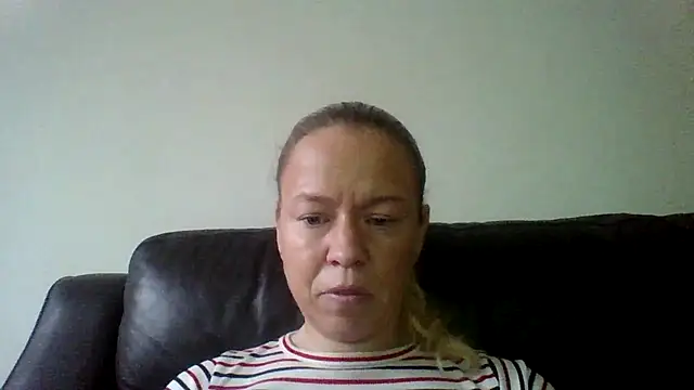 jennyblondeuk online show from January 2026 03:16:01 PM