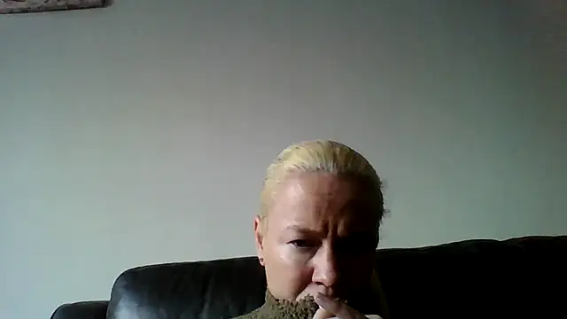 jennyblondeuk online show from February 2026 02:49:02 PM