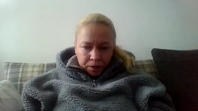 jennyblondeuk online show from February 2026 02:57:01 PM