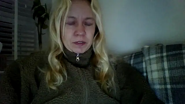jennyblondeuk online show from February 2026 09:24:02 PM
