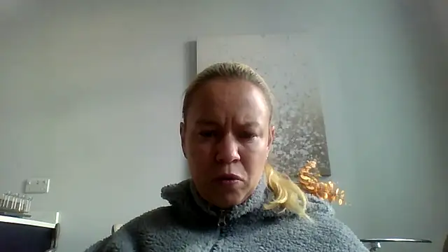 jennyblondeuk online show from March 2026 04:01:01 PM