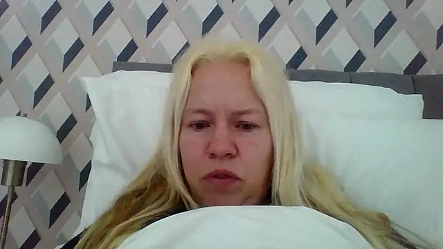 jennyblondeuk online show from April 2026 09:10:02 AM