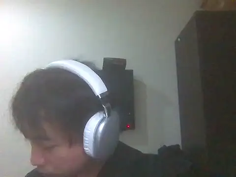 AJIJI1010 online show from December 2025 05:31:01 PM