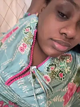 Snapshot of amorasecy chatting on April 2026 04:33:02 PM amorasecy online show from April 2026 04:33:02 PM