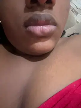 Snapshot of amorasecy chatting on May 2026 11:37:01 AM amorasecy online show from May 2026 11:37:01 AM