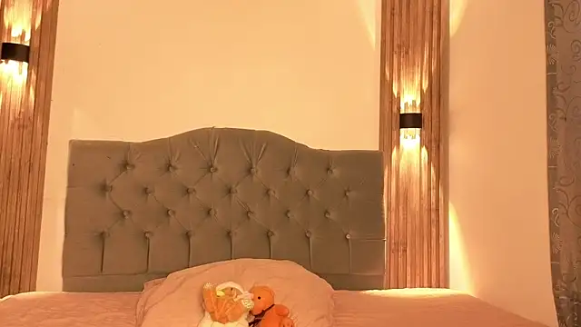 Snapshot of cute_emmma chatting on April 2026 11:00:02 AM cute emmma online show from April 2026 11:00:02 AM