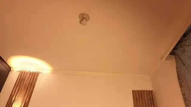 Snapshot of cute_emmma chatting on April 2026 11:02:02 AM cute emmma online show from April 2026 11:02:02 AM