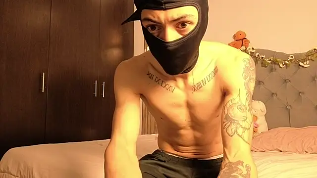 Snapshot of cute_emmma chatting on April 2026 11:01:01 AM cute emmma online show from April 2026 11:01:01 AM