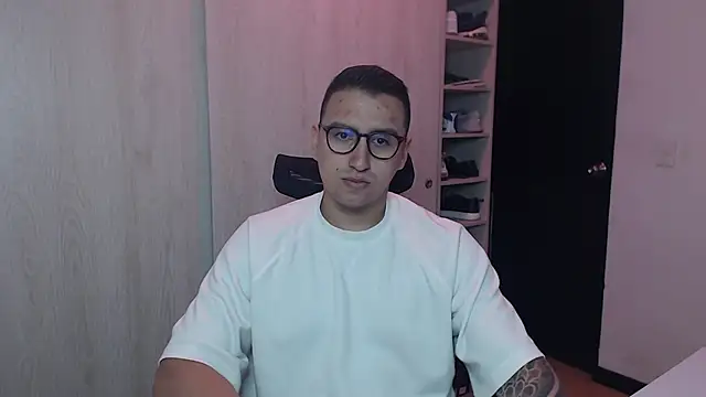 Snapshot of DanteVesper chatting on March 2026 01:09:02 AM DanteVesper online show from March 2026 01:09:02 AM