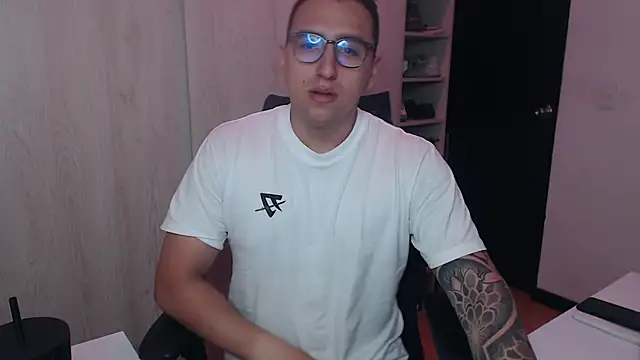 Snapshot of DanteVesper chatting on March 2026 04:49:02 AM DanteVesper online show from March 2026 04:49:02 AM