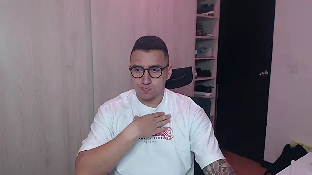 Snapshot of DanteVesper chatting on March 2026 02:28:02 AM DanteVesper online show from March 2026 02:28:02 AM