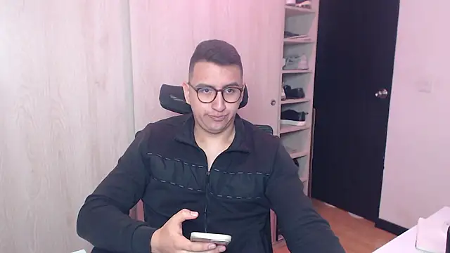 Snapshot of DanteVesper chatting on March 2026 04:18:01 AM DanteVesper online show from March 2026 04:18:01 AM