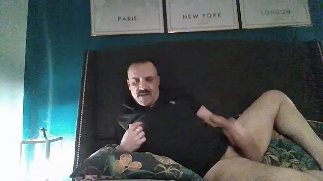 MARCUSL79 online show from December 2025 04:09:01 AM