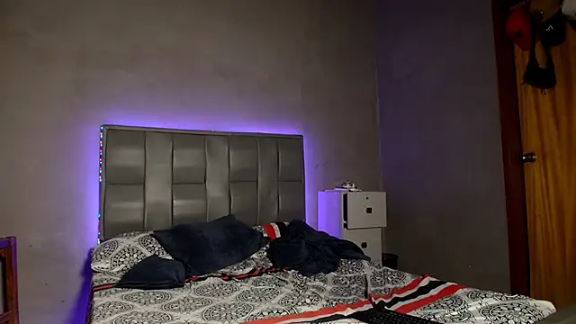 MAXIMILAINO-XXX online show from February 2026 01:22:01 AM