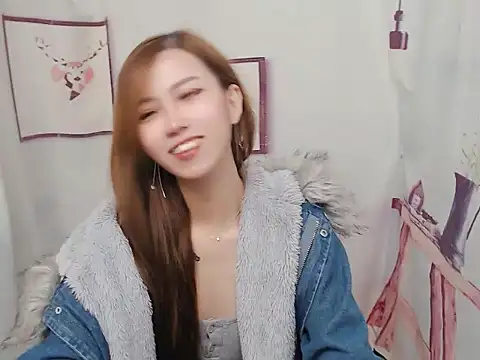 whitecat13 online show from February 2026 12:21:01 PM