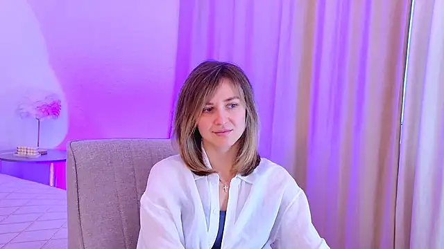 EmeraldGlow online show from March 2026 02:39:02 PM