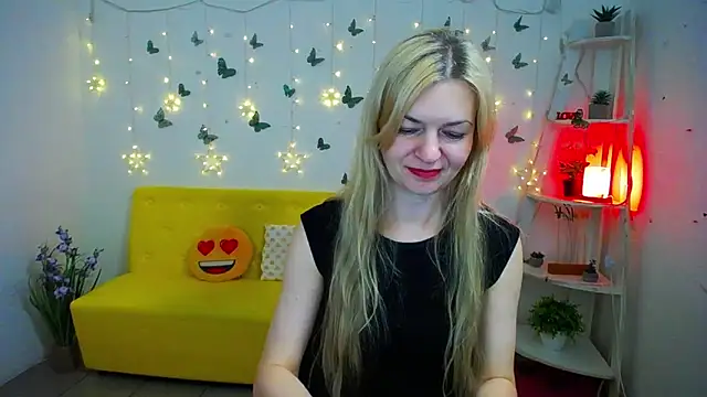Snapshot of MelissaTyler chatting on April 2026 11:23:02 AM MelissaTyler online show from April 2026 11:23:02 AM