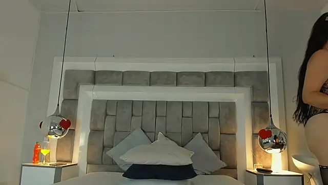 Snapshot of ElenaWatsonn chatting on March 2026 08:06:02 PM ElenaWatsonn online show from March 2026 08:06:02 PM