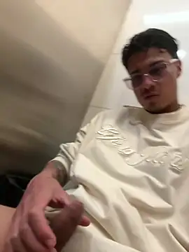 Snapshot of Latin_Paisa_Boy chatting on June 2026 09:14:02 PM Latin Paisa Boy online show from June 2026 09:14:02 PM