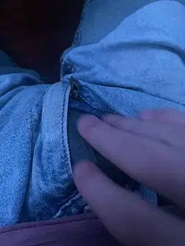 Snapshot of LittleGuy_2007 chatting on April 2026 09:16:01 PM LittleGuy 2007 online show from April 2026 09:16:01 PM