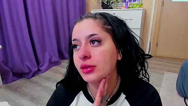 NayaNoirX online show from April 2026 05:18:02 AM