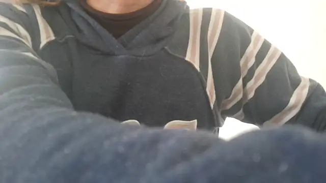 Filipasantoss1 online show from December 2025 03:09:02 PM