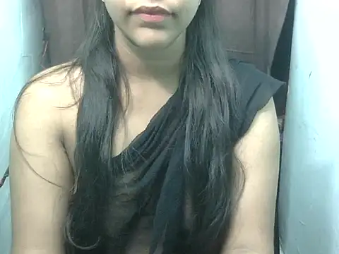 hot-riyyaaa online show from March 2026 06:30:01 PM