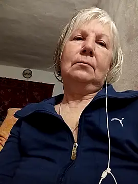 KlaudiaDarling online show from February 2026 10:33:01 PM