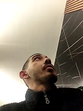 rzgaronlinq online show from January 2026 07:26:01 PM