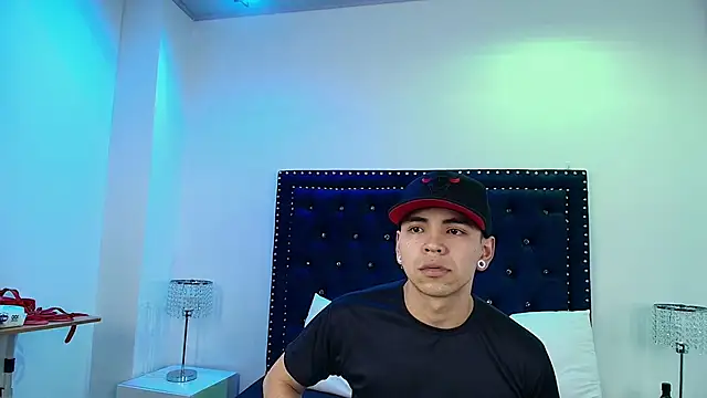 Snapshot of Jaden_and_sofia chatting on March 2026 02:28:02 AM Jaden and sofia online show from March 2026 02:28:02 AM