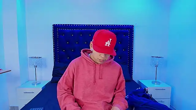 Snapshot of Jaden_and_sofia chatting on April 2026 03:09:01 AM Jaden and sofia online show from April 2026 03:09:01 AM