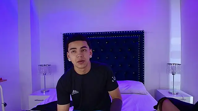 Snapshot of Jaden_and_sofia chatting on April 2026 03:31:02 AM Jaden and sofia online show from April 2026 03:31:02 AM