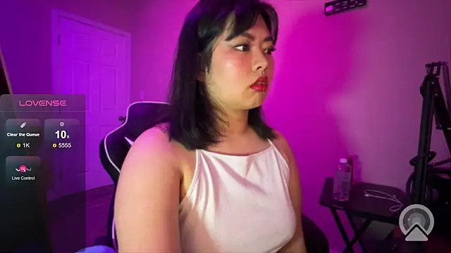 Snapshot of kuromixx444 chatting on April 2026 05:46:02 AM kuromixx444 online show from April 2026 05:46:02 AM