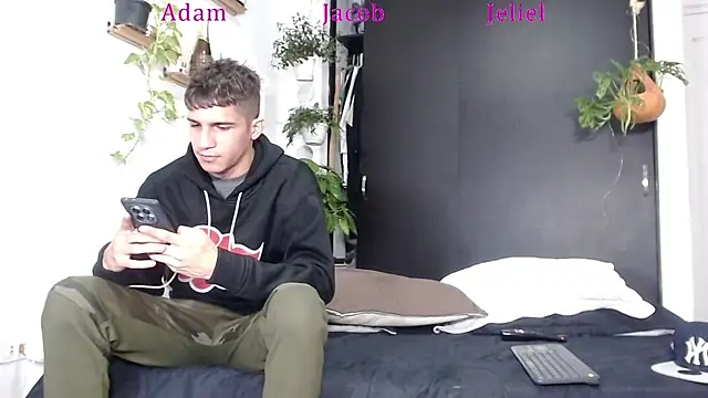 Interracial Snow Bunny online show from January 2026 10:24:02 PM