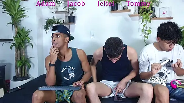 Interracial Snow Bunny online show from January 2026 10:12:02 PM