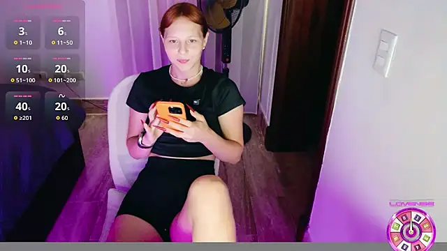 Snapshot of ViktoriaSilk chatting on June 2026 06:11:01 PM ViktoriaSilk online show from June 2026 06:11:01 PM