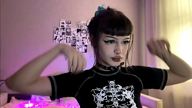 dieonisiaaaa online show from January 2026 08:18:01 AM