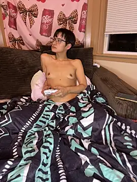 Snapshot of FaiiryArii chatting on February 2026 05:28:02 AM FaiiryArii online show from February 2026 05:28:02 AM