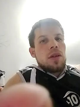 Snapshot of Bosik23 chatting on April 2026 09:31:01 PM Bosik23 online show from April 2026 09:31:01 PM