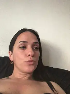 donatella07 online show from May 2026 07:37:02 PM