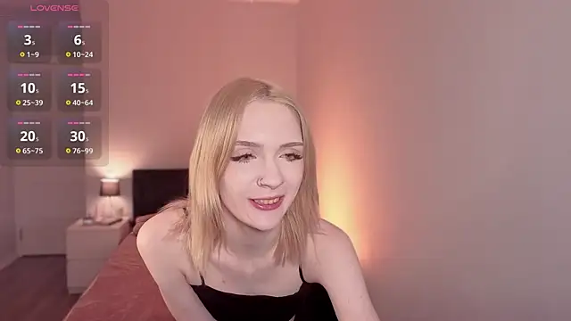 lily moony online show from April 2026 05:48:02 AM