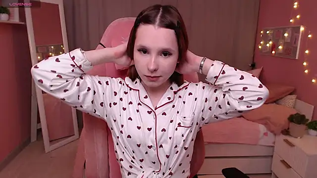 Snapshot of Haya_Harareet chatting on February 2026 07:38:01 AM Haya Harareet online show from February 2026 07:38:01 AM