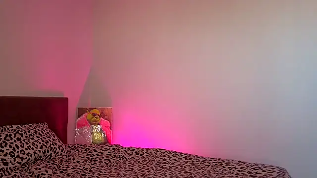 Snapshot of ChrissBerry chatting on March 2026 03:18:02 AM ChrissBerry online show from March 2026 03:18:02 AM